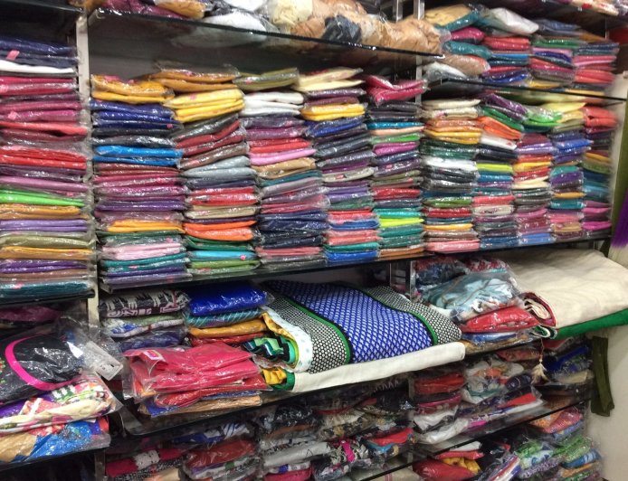 Discount Sale begins at Riddhi Siddhi Fashions