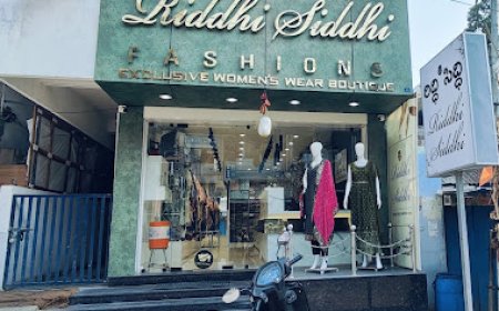 As Deepavali sales see a lull, Riddhi Siddhi Fashions  offer designs over discounts